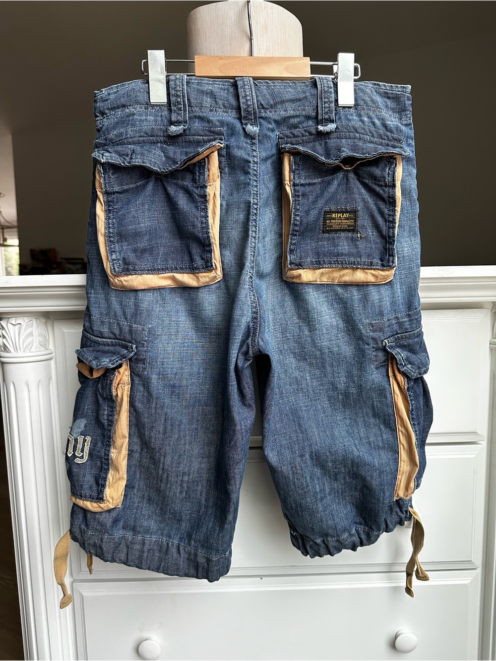 REPLAY DENIM CARGO SHORTS SIZE 30